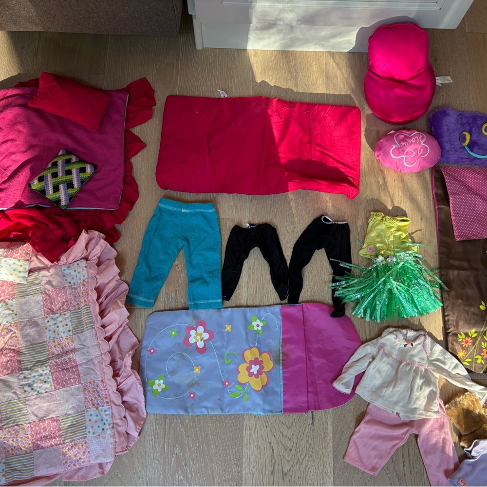 18” Doll Clothing, Accessories and Furniture Lot (30+ pieces)